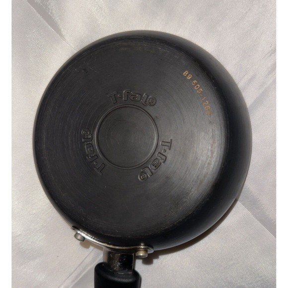 Small Frying Pan Tfal Nonstick 5 Inch One Egg Wonder Black, Pre Owned - Picture 4 of 4